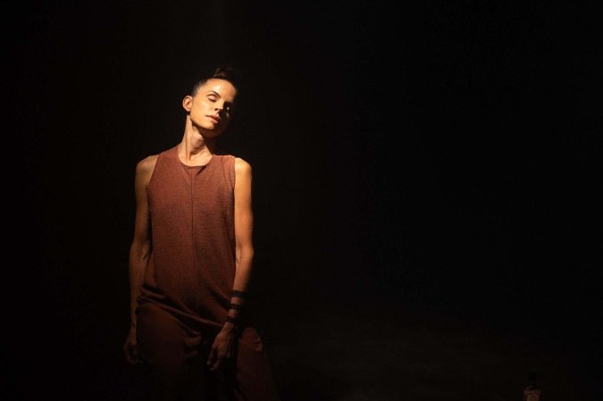 
Solo da Cana
Com  Izabel de Barros Stewart. Direção: João Saldanha. Hoje e amanhã, às 19h30, e domingo, às 118h30, na Galeria 4 do Centro Cultural Banco do Brasil Brasília (SCES Trecho 02 Lote 22). Ingresso: R$ 30 e R$ 15 (meia). 
