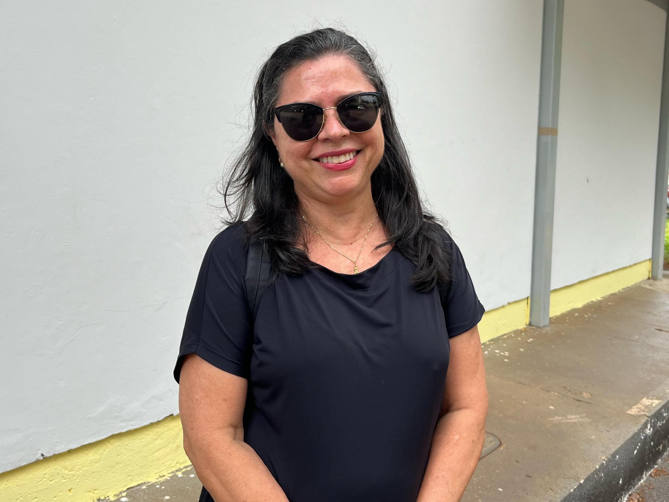 Maria Tereza Rezende, 63, servidora p&uacute;blica aposentada, se vacinando na Unidade de Sa&uacute;de n&ordm;13 Asa Norte