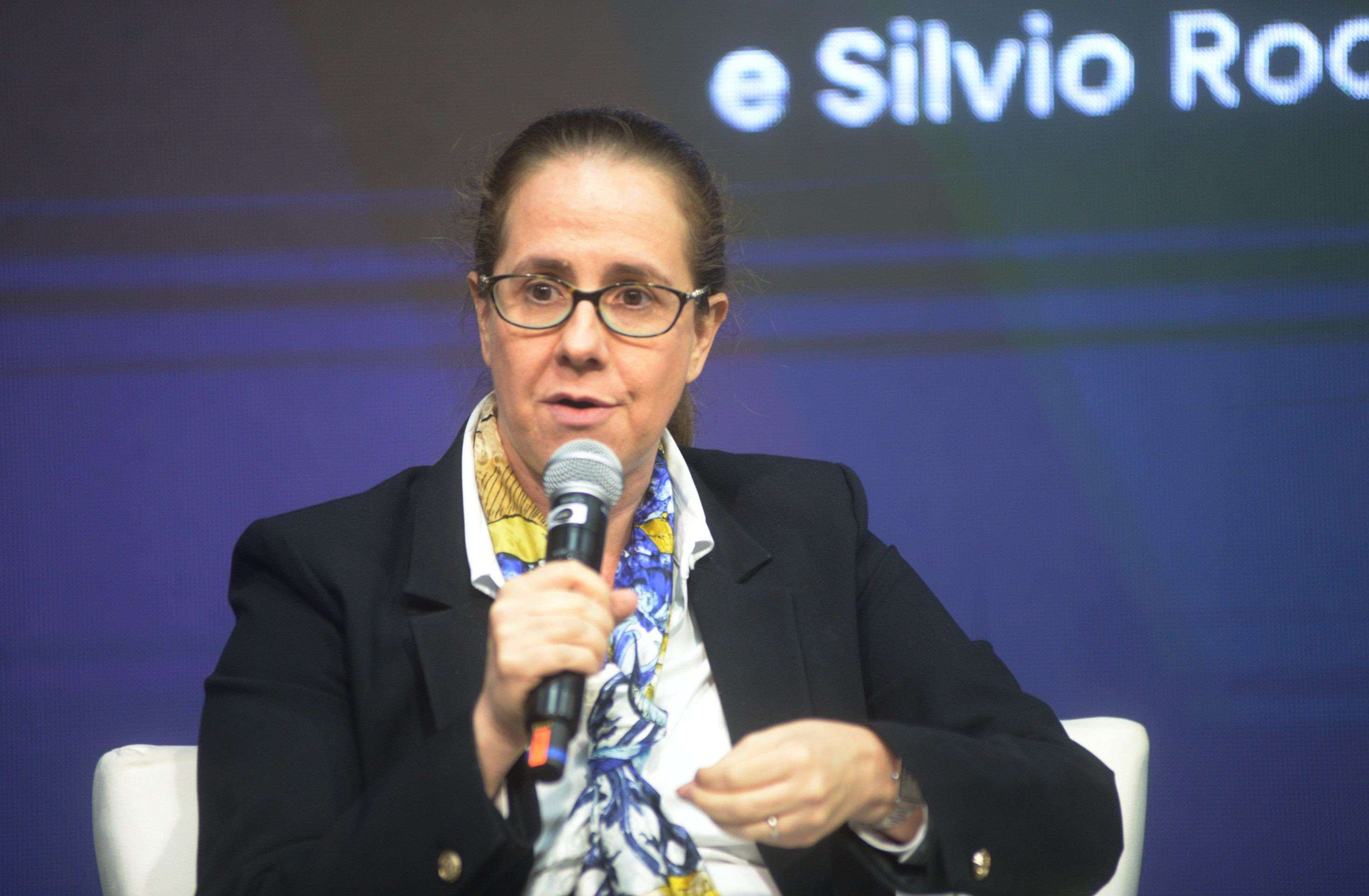 Insegurança jurídica afasta investimentos estrangeiros, indica advogada