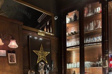 A bodega Nicky Harrison é um bar 
secreto que faz o cliente viajar até 
a Nova York dos anos 1920