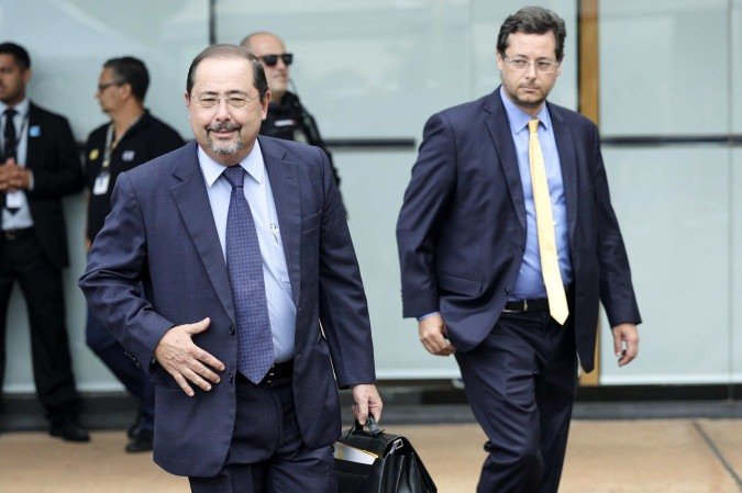 Vilardi (E, acompanhado de Fabio Wajngarten) chegou a pedir a adoção do juiz de garantias para o processo - (crédito: Fabio Rodrigues-Pozzebom/Agência Brasil ) Vilardi (E, acompanhado de Fabio Wajngarten) chegou a pedir a adoção do juiz de garantias para o processo - (crédito: Fabio Rodrigues-Pozzebom/Agência Brasil )