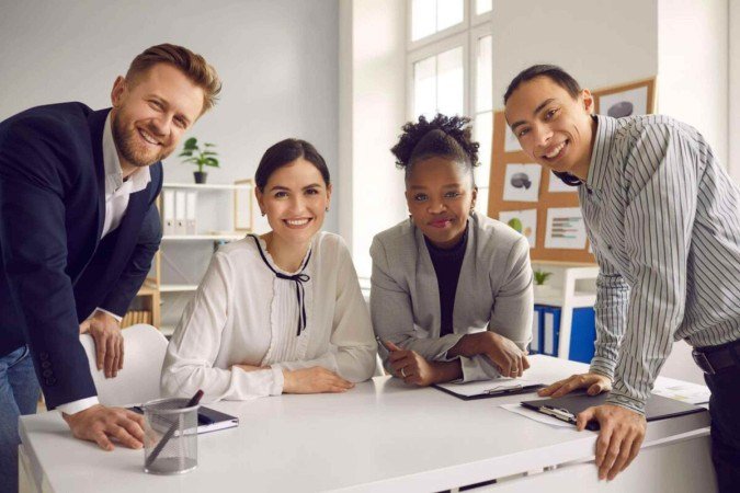 A pluralidade de ideias permite identificar soluções criativas para desafios complexos (Imagem: Studio Romantic | Shutterstock) - (crédito: EdiCase) A pluralidade de ideias permite identificar soluções criativas para desafios complexos (Imagem: Studio Romantic | Shutterstock) - (crédito: EdiCase)
