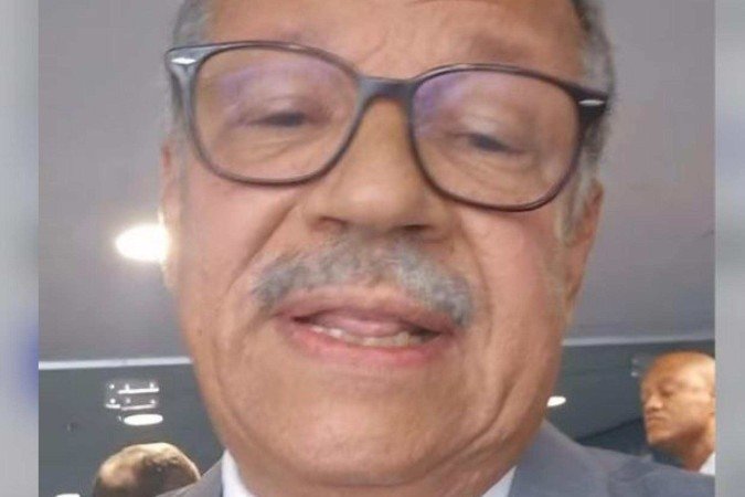 O desembargador postou nas redes sociais o momento em que é impedido de entrar na Primeira Turma
 -  (crédito: Reprodução)