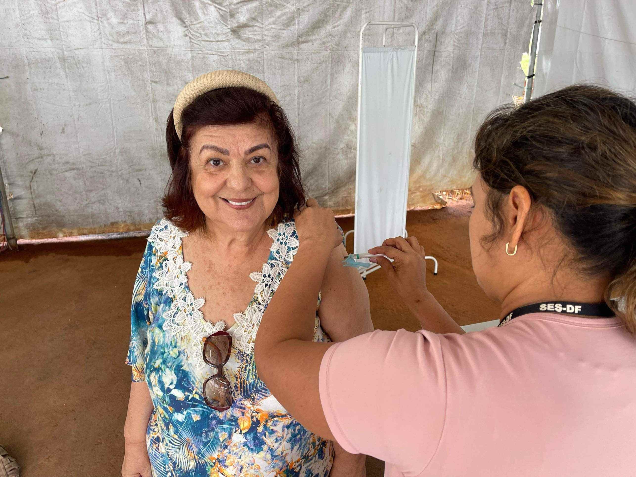 Mais de 272 mil doses de vacina contra a gripe foram aplicadas no DF
