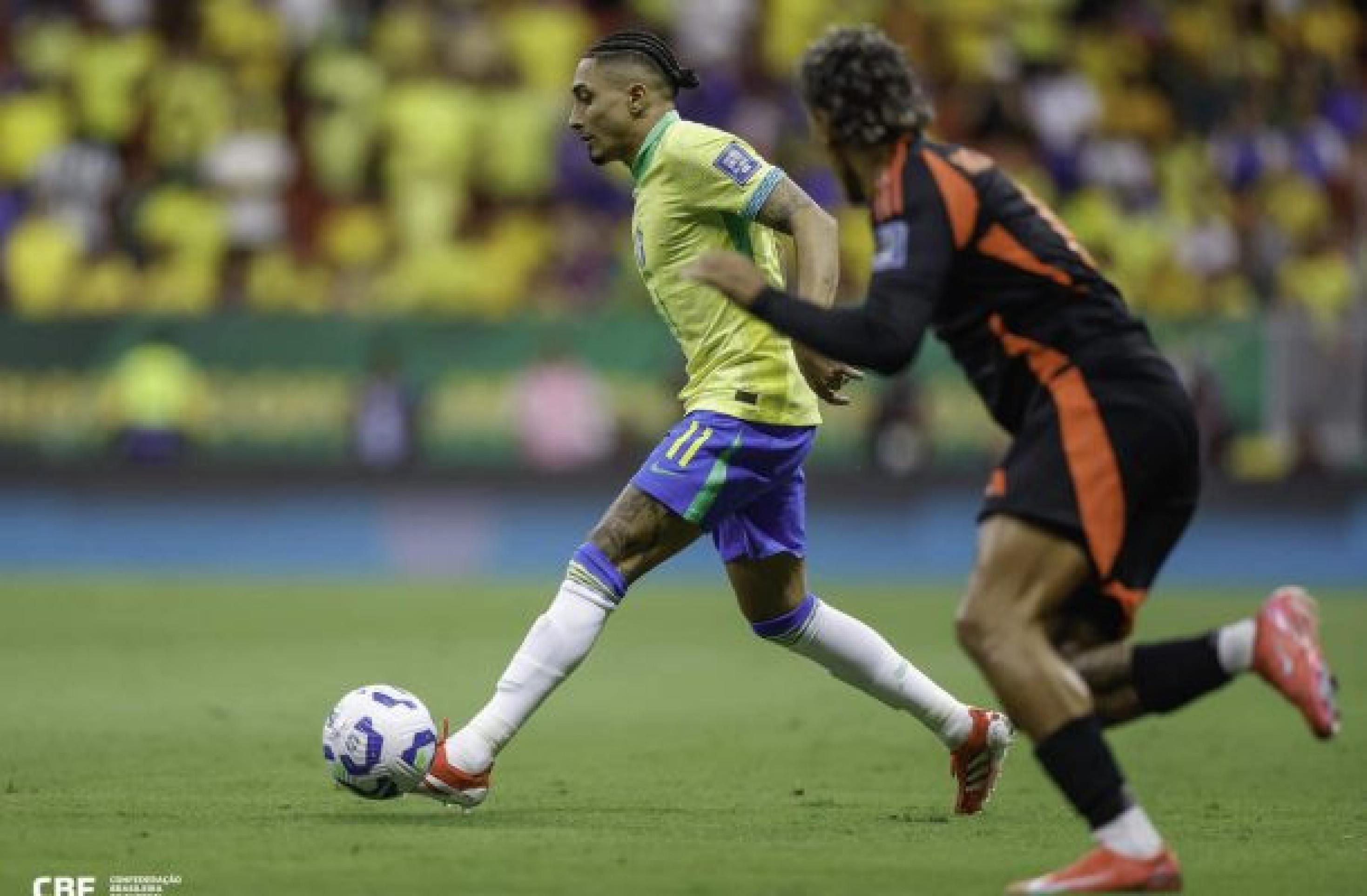 Seleção perde Raphinha e André para a próxima partida nas Eliminatórias