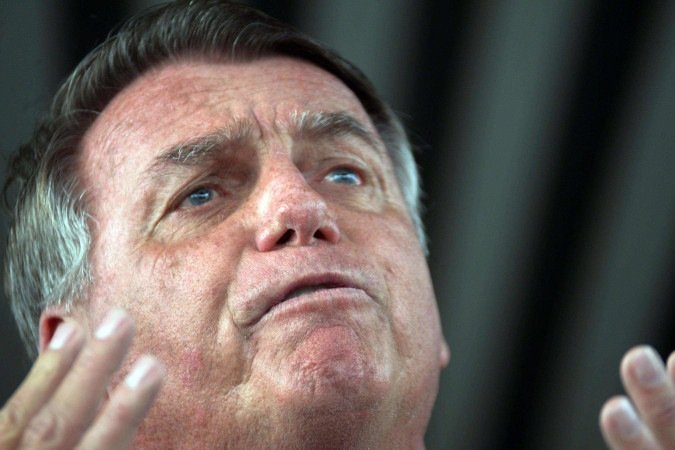 Fontes ouvidas pelo Correio afirmam que muitos apoiadores se reuniram na porta do hospital em Santa Cruz para aguardar informações sobre o estado de saúde de Jair Bolsonaro - (crédito: Ed Alves CB/DA Press) Fontes ouvidas pelo Correio afirmam que muitos apoiadores se reuniram na porta do hospital em Santa Cruz para aguardar informações sobre o estado de saúde de Jair Bolsonaro - (crédito: Ed Alves CB/DA Press)