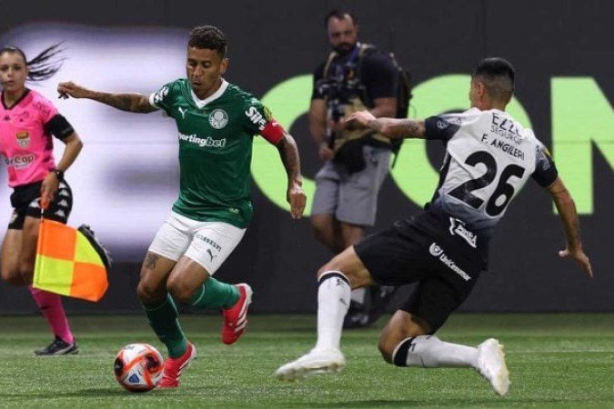 MARCOS ROCHA - Fazia uma partida sem riscos e buscando tabelas com Estêvão pela direita, mas sentiu dores musculares e pediu substituição.  NOTA 5,0 - Foto: Cesar Greco/Palmeiras