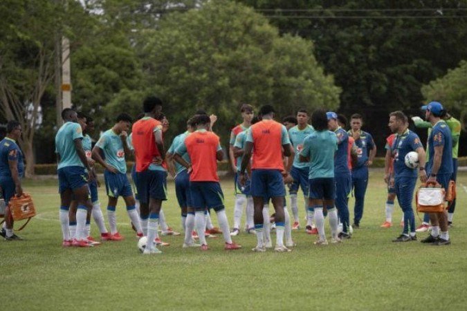 Jogadores da Seleção Brasileira sub- 17 durante treinamento em Cartagena, na Colômbia - (crédito: Foto: Nelson Terme/CBF) Jogadores da Seleção Brasileira sub- 17 durante treinamento em Cartagena, na Colômbia - (crédito: Foto: Nelson Terme/CBF)