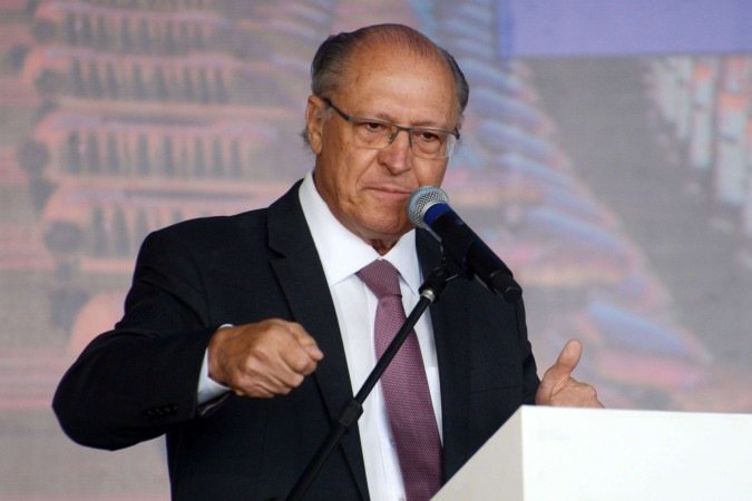 Vice-presidente e ministro Geraldo Alckmin afirmou que país vai insistir no diálogo, até que as medidas sejam detalhadas - (crédito: Ed Alves/CB) Vice-presidente e ministro Geraldo Alckmin afirmou que país vai insistir no diálogo, até que as medidas sejam detalhadas - (crédito: Ed Alves/CB)