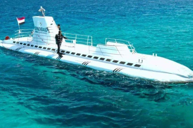 Submarino que faz passeio turístico no Mar Vermelho naufraga com seis a bordo na costa do Egito; o que se sabe - (crédito: BBC Geral) Submarino que faz passeio turístico no Mar Vermelho naufraga com seis a bordo na costa do Egito; o que se sabe - (crédito: BBC Geral)