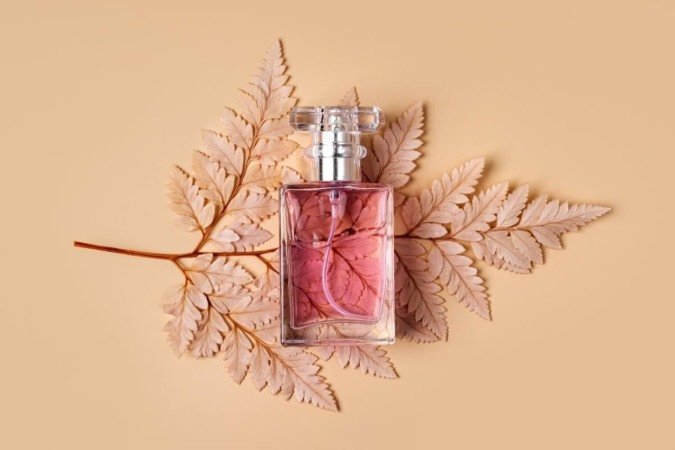 Os perfumes de outono trazem sensação envolvente e sofisticada (Imagem: Igisheva Maria | Shutterstock) - (crédito: EdiCase) Os perfumes de outono trazem sensação envolvente e sofisticada (Imagem: Igisheva Maria | Shutterstock) - (crédito: EdiCase)