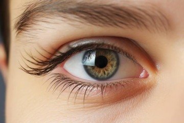 O World ID é um sistema que utiliza uma câmera de alta definição para fazer imagens detalhadas da íris, que são convertidas em uma identidade digital única -  (crédito: Reprodução/Freepik)