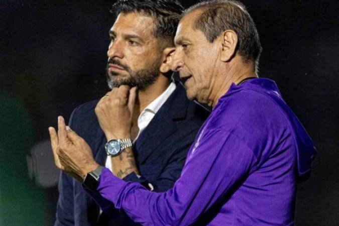 Ramón Díaz junto com seu filho Emiliano  -  (crédito: Foto: Rodrigo Coca/Agência Corinthians)