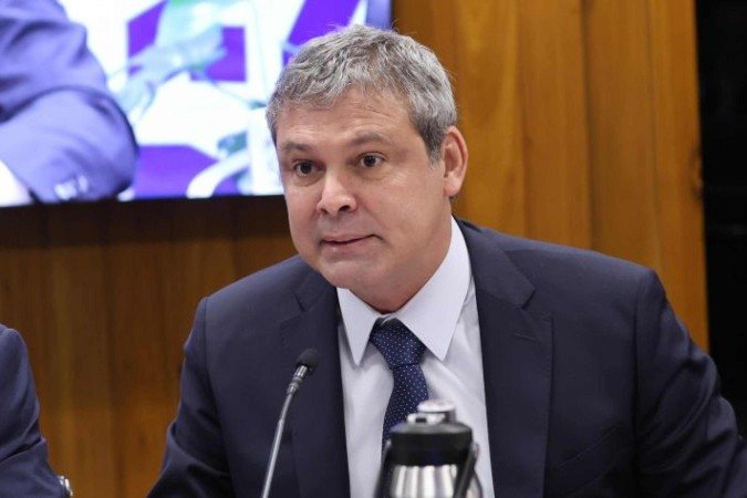 Lindbergh Farias (PT), líder da bancada do PT na Câmara - (crédito: Marina Ramos/
Câmara dos Deputados) Lindbergh Farias (PT), líder da bancada do PT na Câmara - (crédito: Marina Ramos/
Câmara dos Deputados)