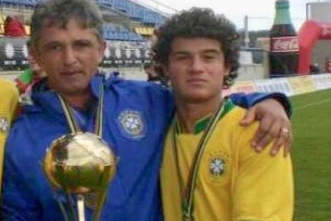 Lucho Nizzo (acima) junto com Guilherme (esq.), Neymar (centro) e Coutinho -  (crédito: Foto: Arquivo Pessoal)