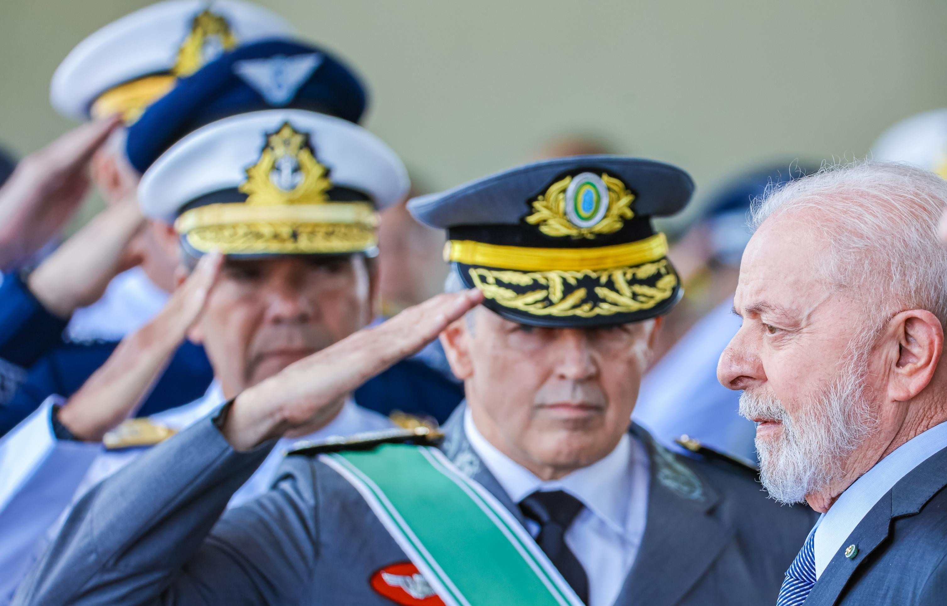 Novo salário de militares sai a partir de abril; veja os números