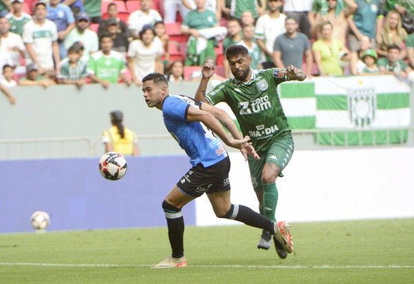 Minervino Junior CB/DA Press.