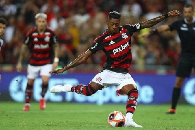 BRUNO HENRIQUE - Foi o melhor do sistema ofensivo, com bons passes, que não foram aproveitados por seus companheiros. Quase marcou um golaço no segundo tempo. NOTA: 6,0. Foto: Gilvan de Souza/Flamengo