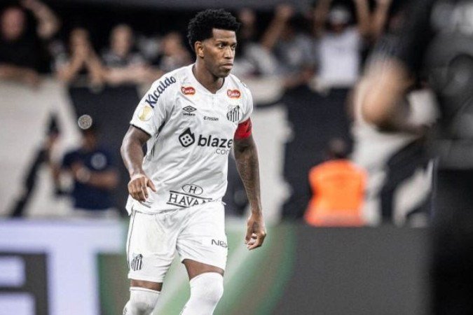 Gil inicia o Brasileirão como titular do Santos na zaga - (crédito: Foto: Raul Baretta / Santos) Gil inicia o Brasileirão como titular do Santos na zaga - (crédito: Foto: Raul Baretta / Santos)