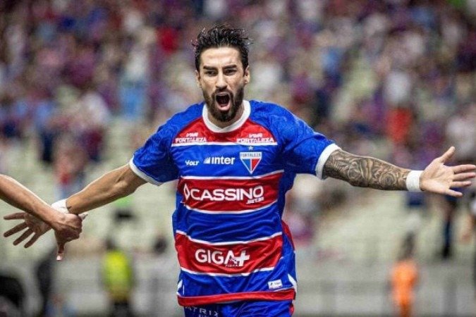 Fortaleza construiu a vitória sobre o Fluminense ainda no primeiro tempo pelo Brasileirão - (crédito: Foto: João Moura/FEC) Fortaleza construiu a vitória sobre o Fluminense ainda no primeiro tempo pelo Brasileirão - (crédito: Foto: João Moura/FEC)