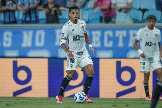 GABRIEL MENINO - Teve um início promissor, com passes qualificados, mas foi se apagando e no segundo tempo acabou saindo, pois Cuca preferiu aumentar o volume ofensivo e colocou Junior Santos em seu lugar. NOTA 6,0. Foto: Pedro Souza / Atlético