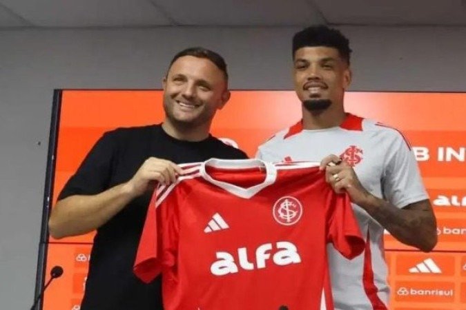 JUNINHO - Fazia sua estreia na zaga do Internacional e demonstrou bom tempo de bola. Fez boa dupla com Vitão. NOTA 7,0. Foto: Ricardo Duarte/Internacional