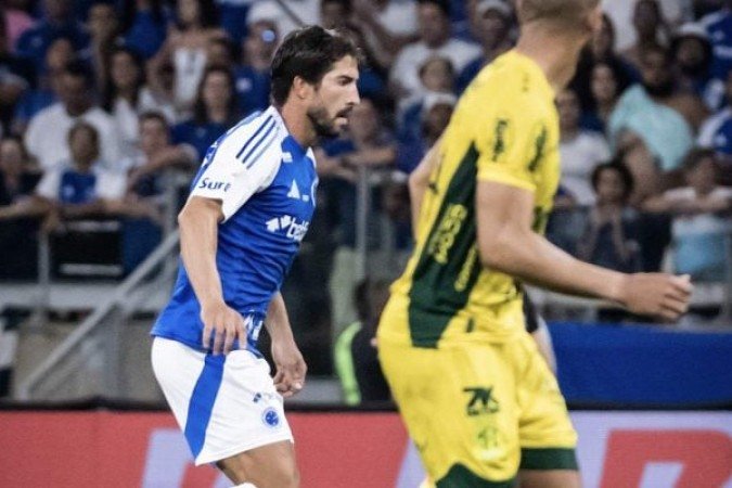 LUCAS SILVA - Errou passes bobos. Não esteve em uma boa noite no Mineirão. NOTA 5,5. Foto: Gustavo Aleixo/Cruzeiro
