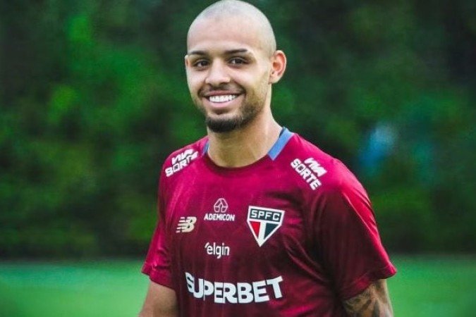 MATHEUS ALVES - Entrou no lugar de Marcos Antônio e deu outra vida ao meio-campo, criando boas jogadas. Além disso, quase marcou um belo gol em jogada individual - Nota 6,5 - Erico Leonan / São Paulo FC