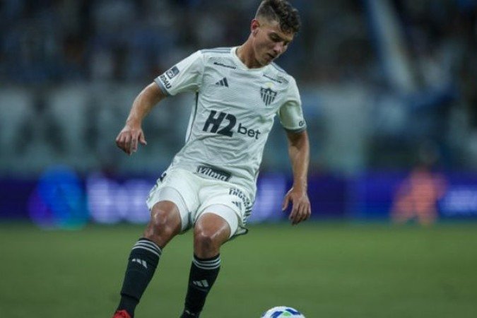 NATANAEL - Embora tenha aparecido bem no ataque, foi dele o passe para Cuello perder um gol feito no início do jogo. Perdeu disputas contra Lucas Esteves e Amuzu. NOTA 6,0. Foto: Pedro Souza / Atlético