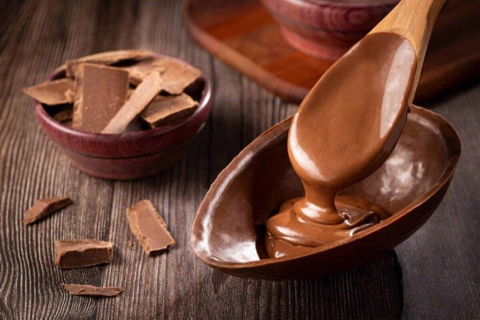 Ovo de Páscoa trufado com chocolate ao leite (Imagem: WS-Studio | Shutterstock) - (crédito: EdiCase) Ovo de Páscoa trufado com chocolate ao leite (Imagem: WS-Studio | Shutterstock) - (crédito: EdiCase)