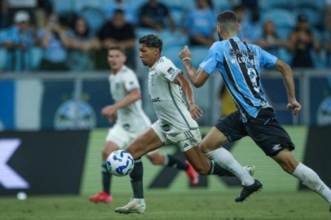 RONY - Buscou jogar sempre em velocidade, tentando achar espaços para os arremates. Foi o jogador mais perigoso do Galo NOTA 7,0. Foto: Pedro Souza / Atlético