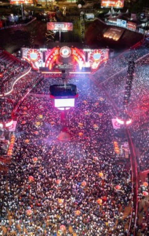 Barretos ferve com eventos durante todo o ano para além da Festa do Peão. Entre os destaques estão o Festival Internacional de Cinema de Barretos, o Encontro Nacional de Violeiros e o Festival da Linguiça Artesanal. -  (crédito: Divulgação)