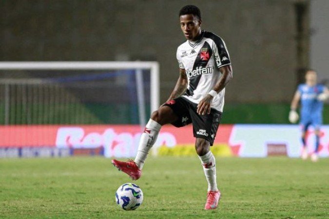 TCHÊ TCHÊ -  Substituiu Paulinho. Não foi brihante, mas ajudou o Vasco a crescer na partida - Nota 6,0 - Matheus Lima / Vasco