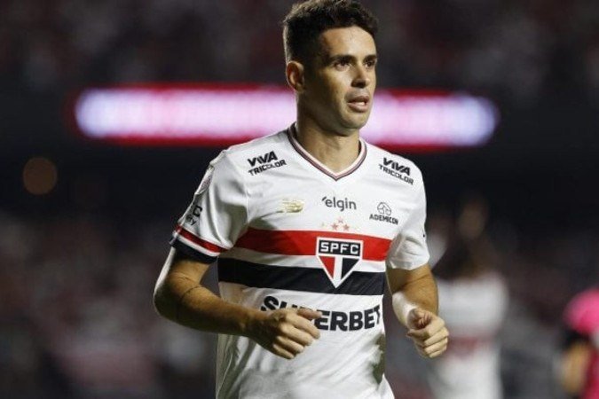 Retorno de Oscar ao time do São Paulo quinta-feira (3), pela Libertadores, ainda é incerto -  (crédito: Foto: Divulgação/São Paulo)