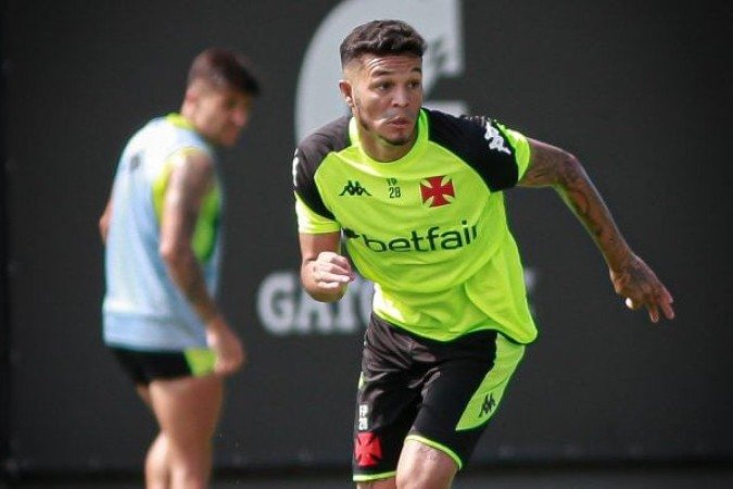 ADSON - De volta após dois meses, substituiu Garré e fez boa partida, criando boas jogadas pelo lado esquerdo - Nota 6,5 -