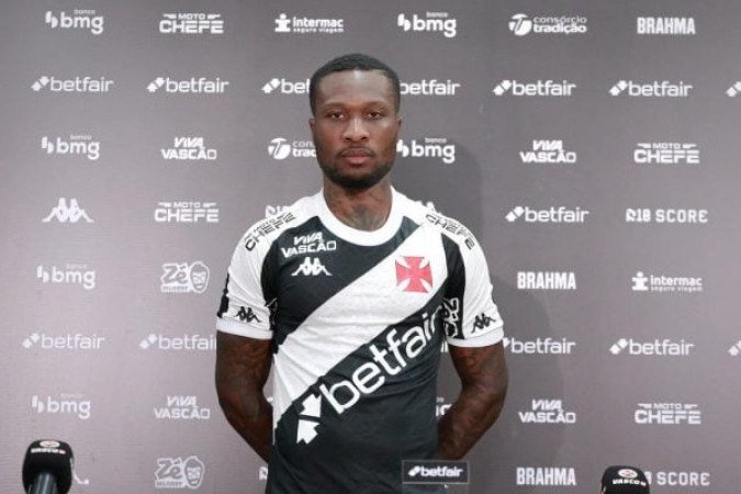 LOIDE AUGUSTO - Entrou no lugar de Nuno Moreira e perdeu boa chance no final do jogo, cara a cara com Brazão - Nota 6,0 - Matheus Lima / Vasco