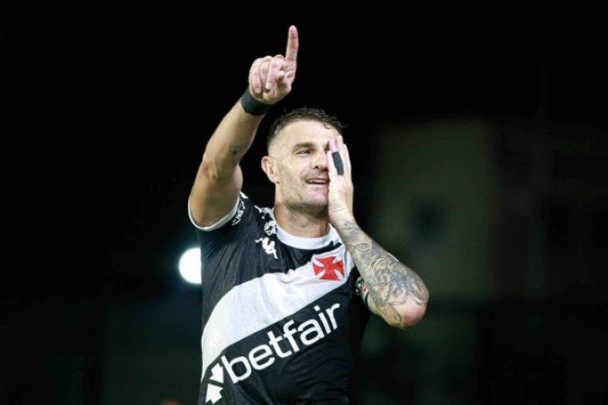 Vegetti decide, e Vasco inicia Brasileirão com vitória - (crédito: Matheus Lima/CRVG) Vegetti decide, e Vasco inicia Brasileirão com vitória - (crédito: Matheus Lima/CRVG)