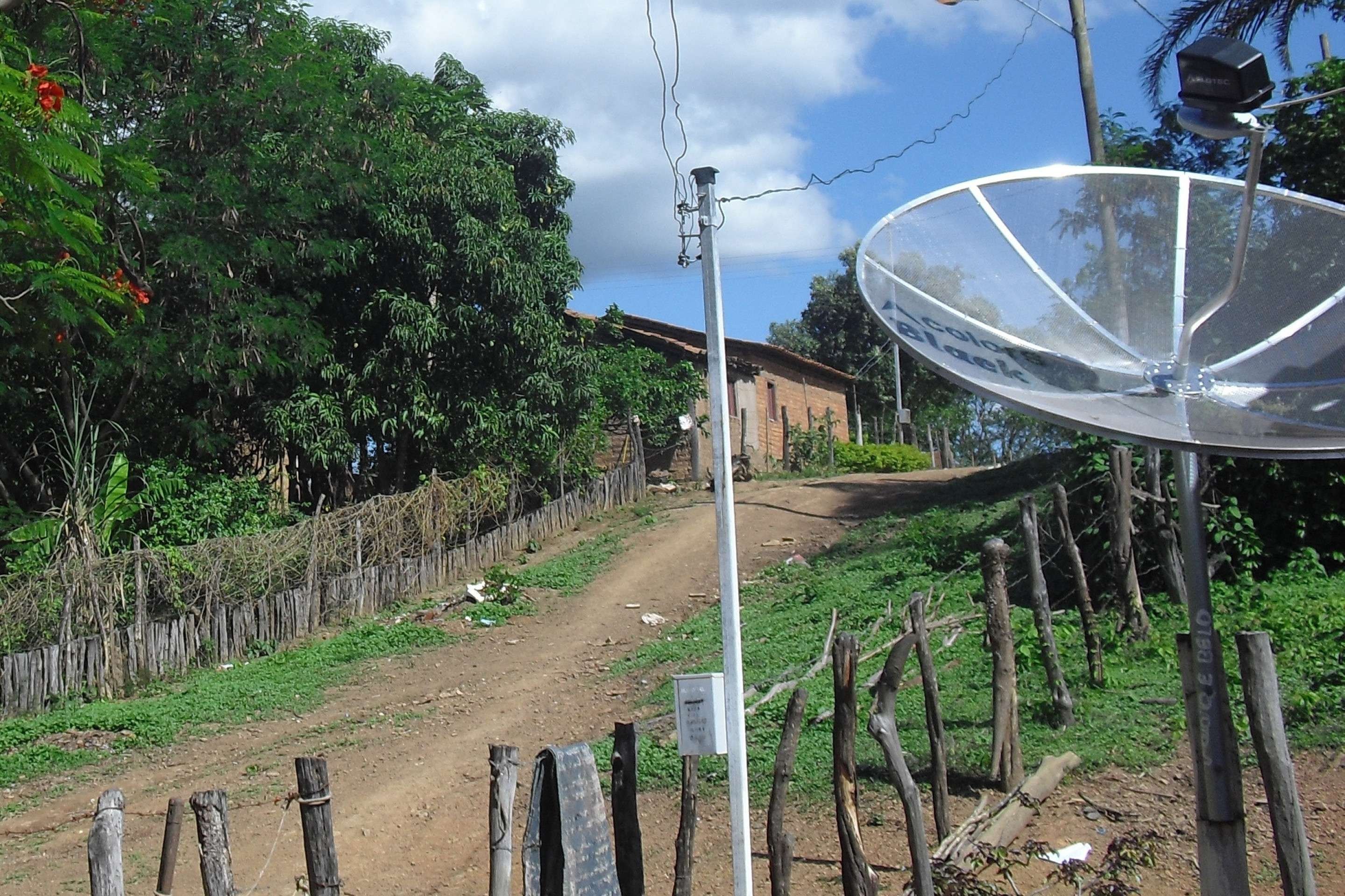 Sinal de TV de parabólicas antigas começa a ser desligado; saiba o que fazer