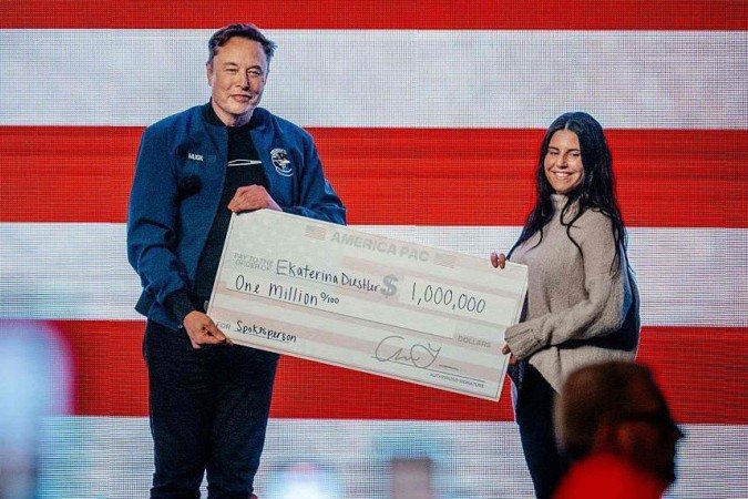 Musk agora chefia o Departamento de Eficiência Governamental, e se tornou uma das figuras mais influentes na Casa Branca - (crédito: Getty Images) Musk agora chefia o Departamento de Eficiência Governamental, e se tornou uma das figuras mais influentes na Casa Branca - (crédito: Getty Images)