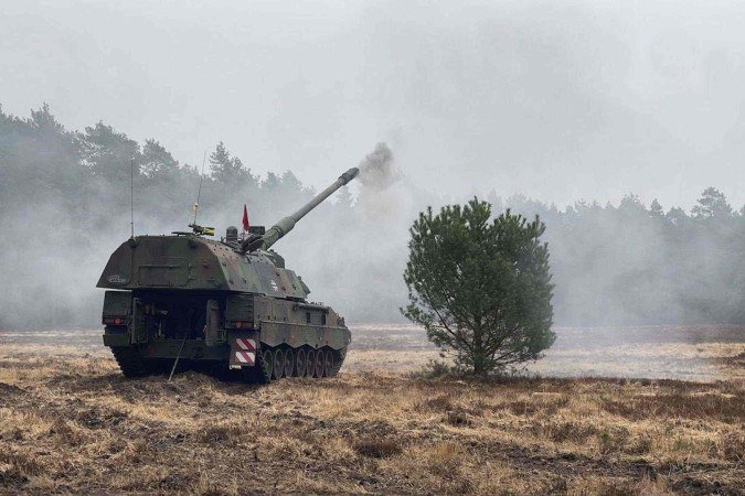 A invasão em grande escala da Ucrânia pela Rússia começou lentamente a mudar as atitudes em relação à guerra na Alemanha - (crédito: Getty Images) A invasão em grande escala da Ucrânia pela Rússia começou lentamente a mudar as atitudes em relação à guerra na Alemanha - (crédito: Getty Images)