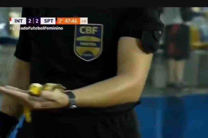 O suposto ato de injúria racial aconteceu na partida desta segunda-feira pela Série A1 do Campeonato Brasileiro Feminino -  (crédito: Reprodução/TV Brasil)