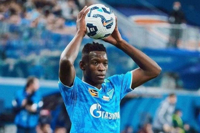 Luiz Henrique, ex-Botafogo, em ação com a camisa do Zenit, da Rússia - (crédito: Foto: Divulgação / Zenit) Luiz Henrique, ex-Botafogo, em ação com a camisa do Zenit, da Rússia - (crédito: Foto: Divulgação / Zenit)