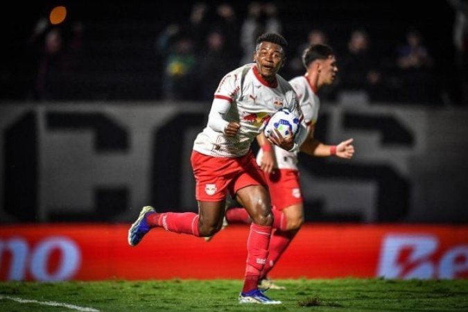 Eric Ramires empatou o jogo já nos acréscimos do segundo tempo - (crédito: Foto: Ari Ferreira/Red Bull Bragantino.) Eric Ramires empatou o jogo já nos acréscimos do segundo tempo - (crédito: Foto: Ari Ferreira/Red Bull Bragantino.)