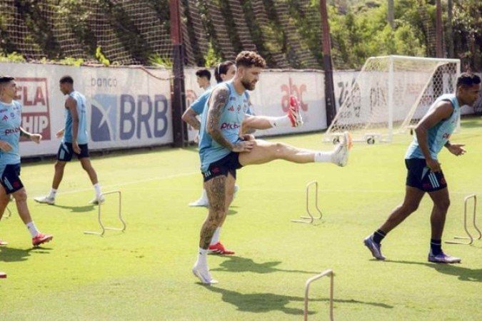 Léo Pereira treina com grupo do Flamengo, nesta terça-feira - (crédito: Foto: Adriano Fontes/Flamengo) Léo Pereira treina com grupo do Flamengo, nesta terça-feira - (crédito: Foto: Adriano Fontes/Flamengo)