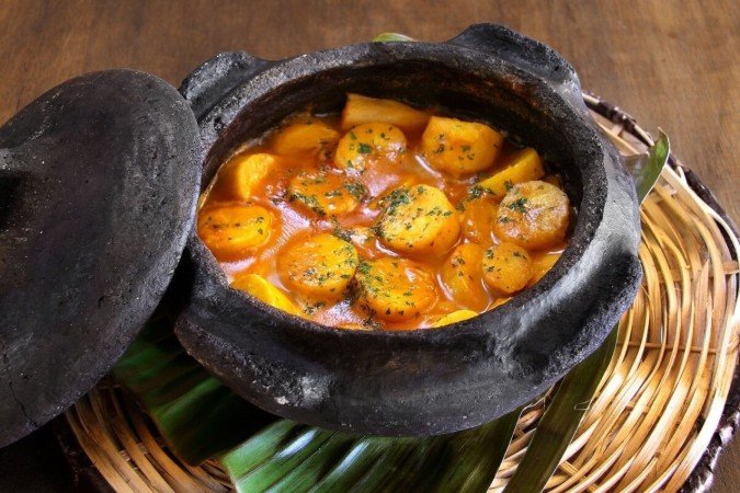 Moqueca de banana-da-terra (Imagem: lhmfoto | Shutterstock) - (crédito: EdiCase) Moqueca de banana-da-terra (Imagem: lhmfoto | Shutterstock) - (crédito: EdiCase)