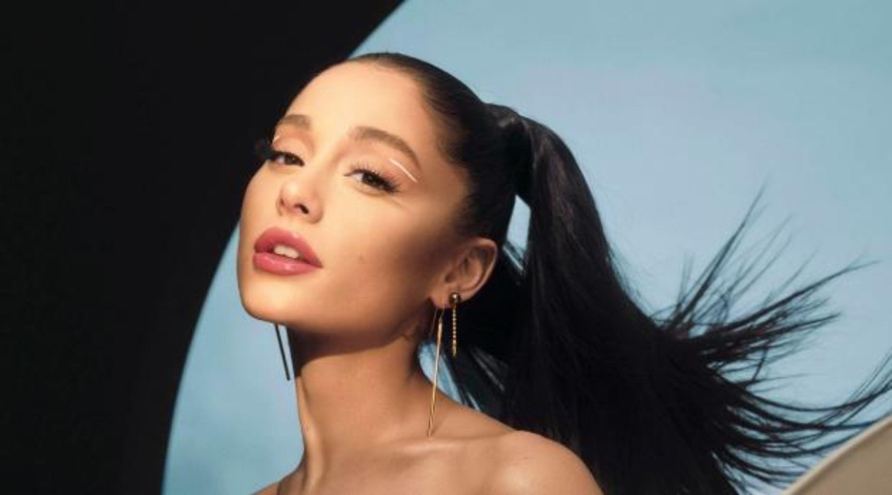 Ariana Grande conquista o topo das paradas com “Brighter Days Ahead”