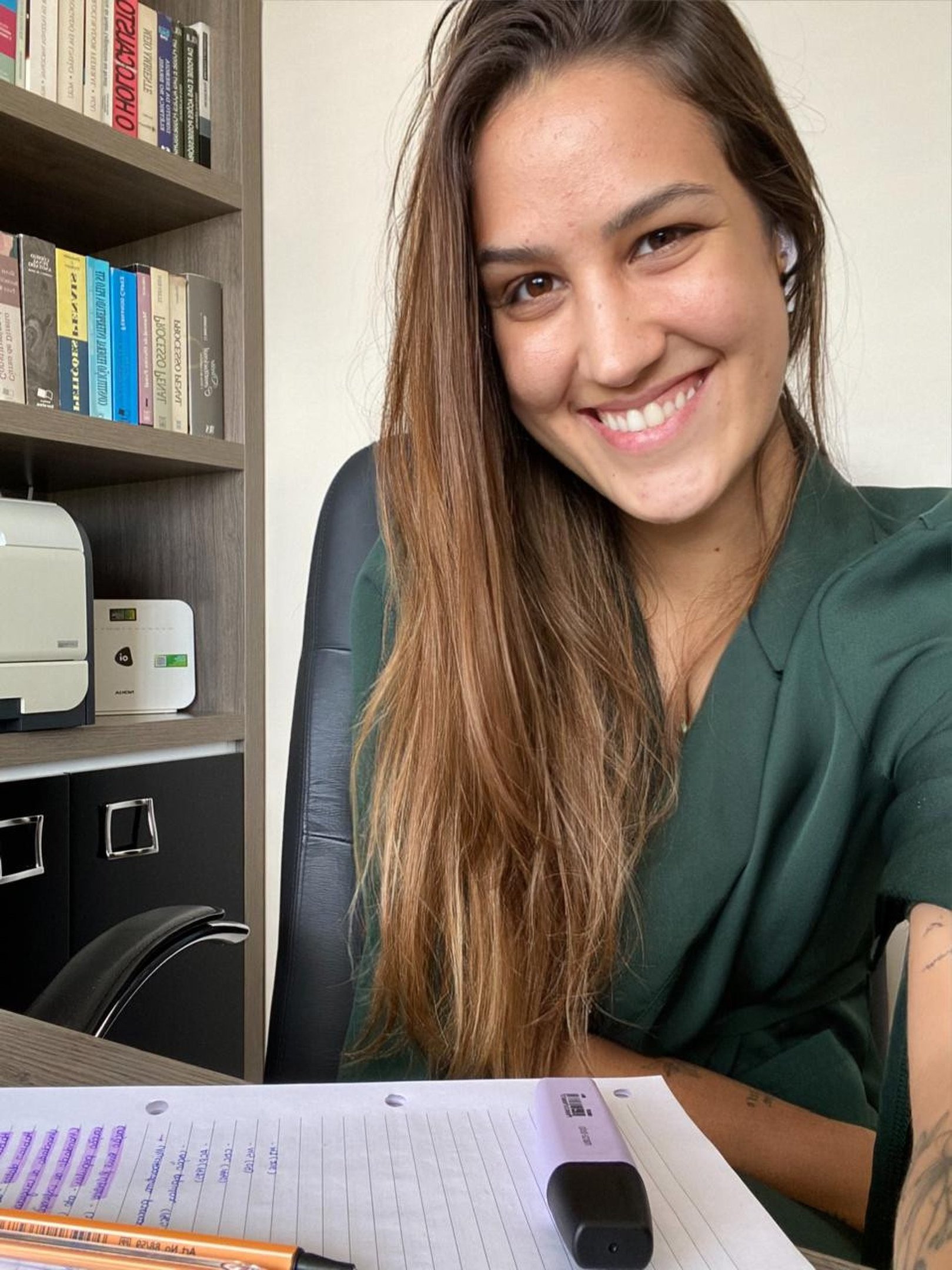 Luiza Albuquerque, 28: "A CLT também assegura uma série de direitos" Luiza Albuquerque, 28: "A CLT também assegura uma série de direitos"