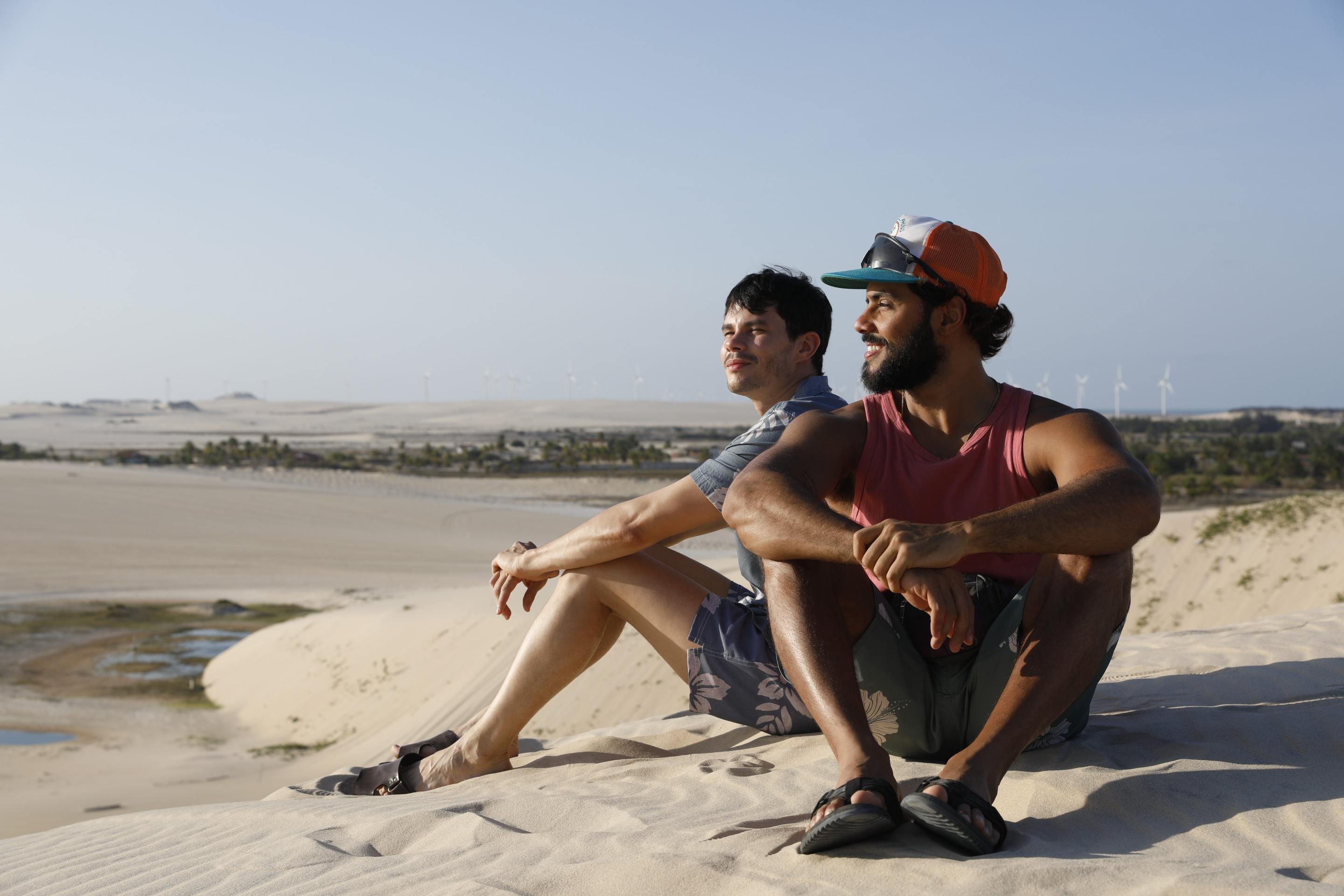  Vinicius Teixeira e Gabriel Fuentes em cena de "O melhor amigo"     