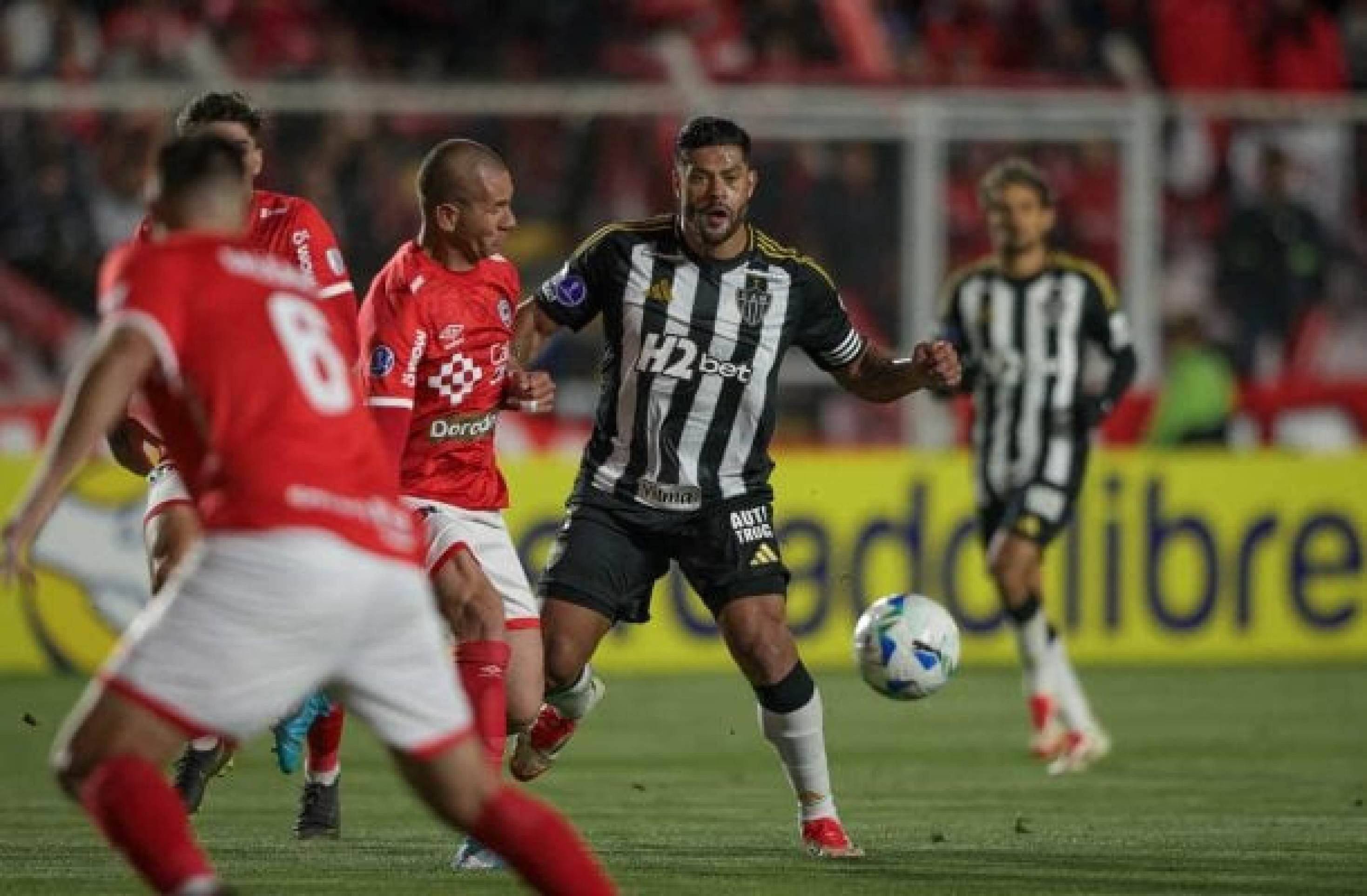 Após empate, jogadores do Atlético ressaltam dificuldades em ‘missão Cusco’