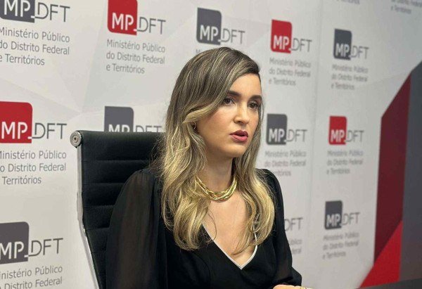 Mila Ferreira